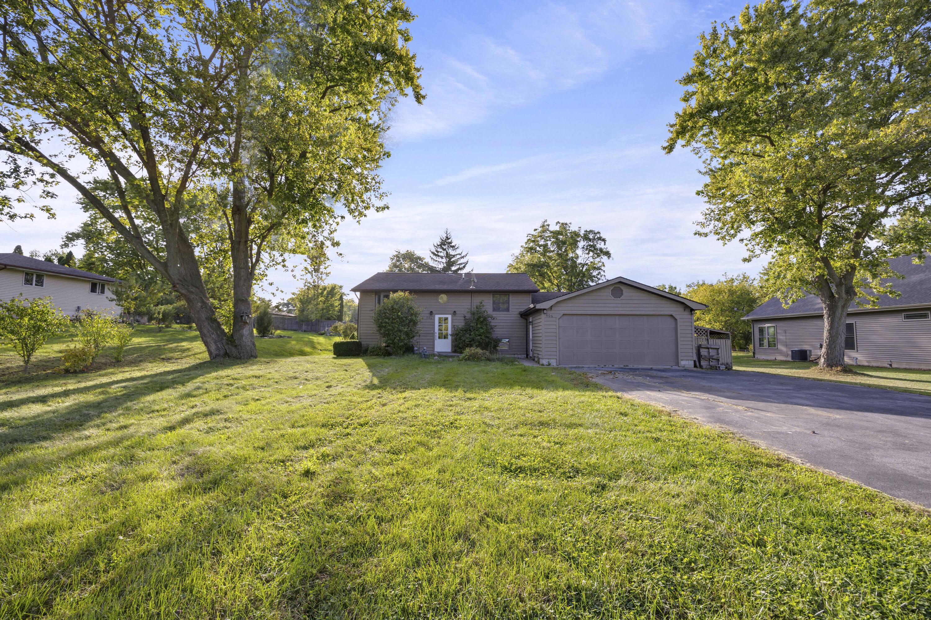 606 North Main Street Hebron, IN 46341 - Photo 2 of 19 3000x2000