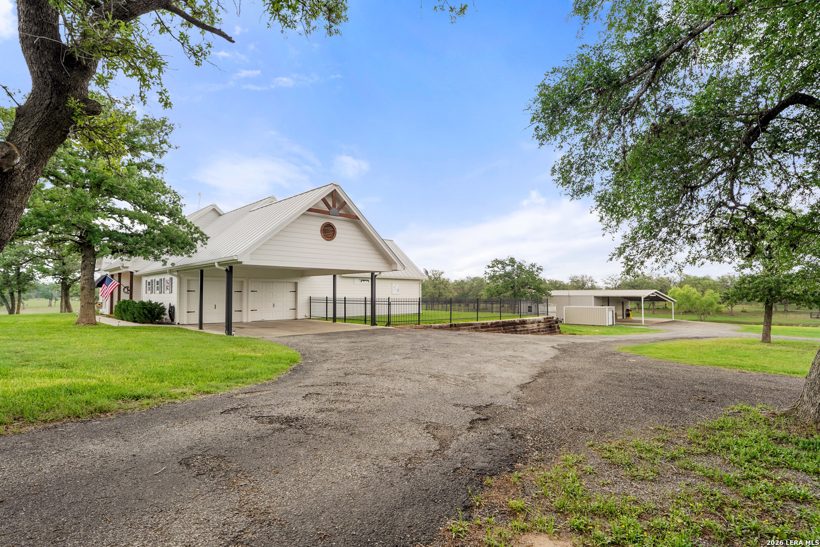 1899 Sunflower Luling, TX 78648 - Photo 28 of 43