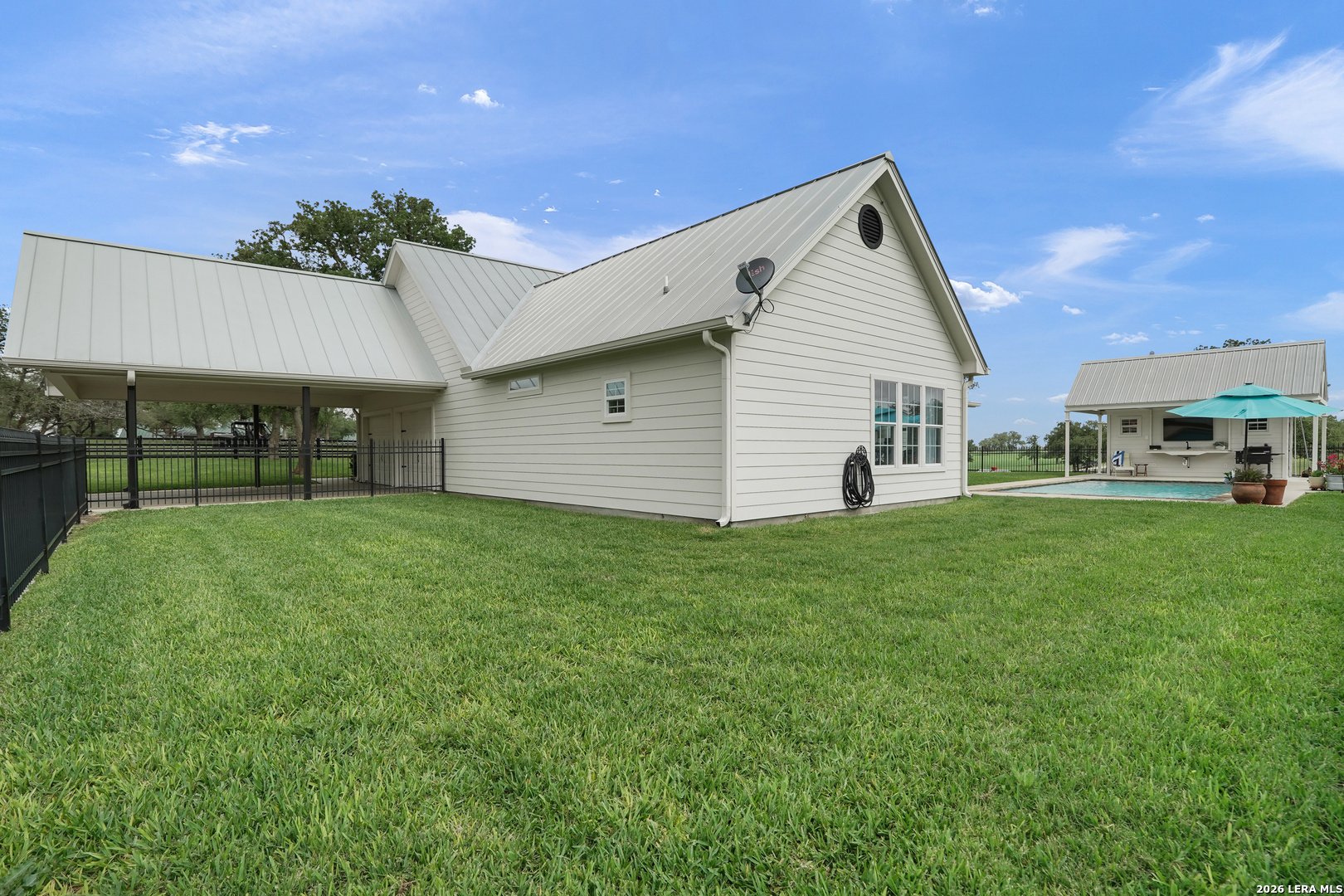 1899 Sunflower Luling, TX 78648 - Photo 35 of 43