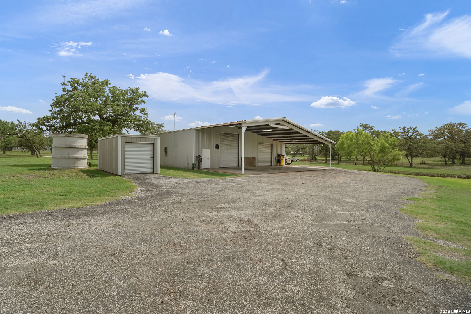 1899 Sunflower Luling, TX 78648 - Photo 36 of 43