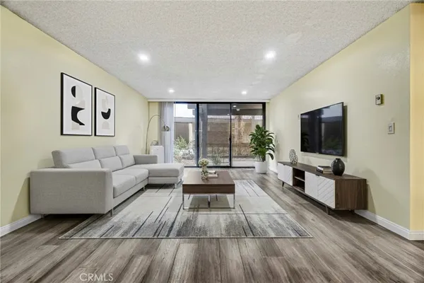 $625,000 | 8650 Gulana Avenue, Unit C1056, Playa del Rey, CA 90293