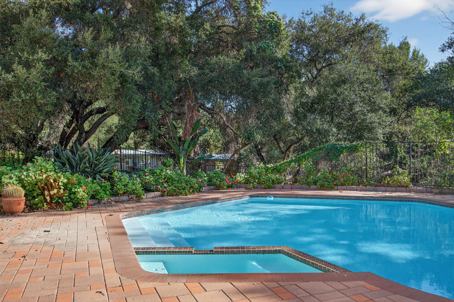 2170 Ladera Road Ojai, CA 93023 - Photo 19 of 37