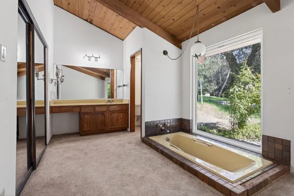 $1,599,000 | 2170 Ladera Road, Ojai, CA 93023