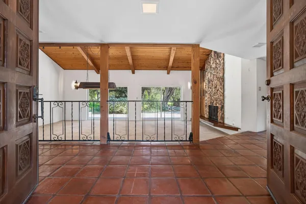 $1,599,000 | 2170 Ladera Road, Ojai, CA 93023