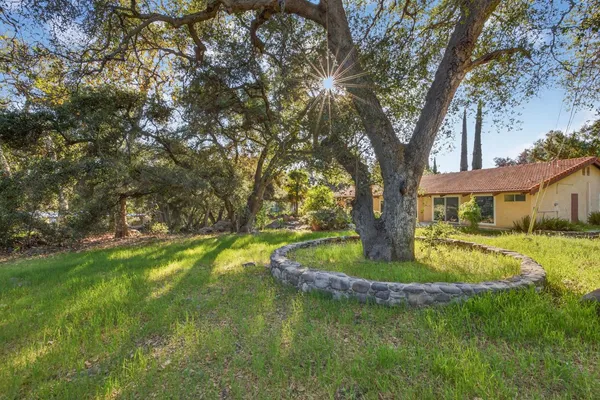 $1,599,000 | 2170 Ladera Road, Ojai, CA 93023