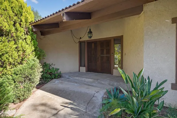 $1,599,000 | 2170 Ladera Road, Ojai, CA 93023
