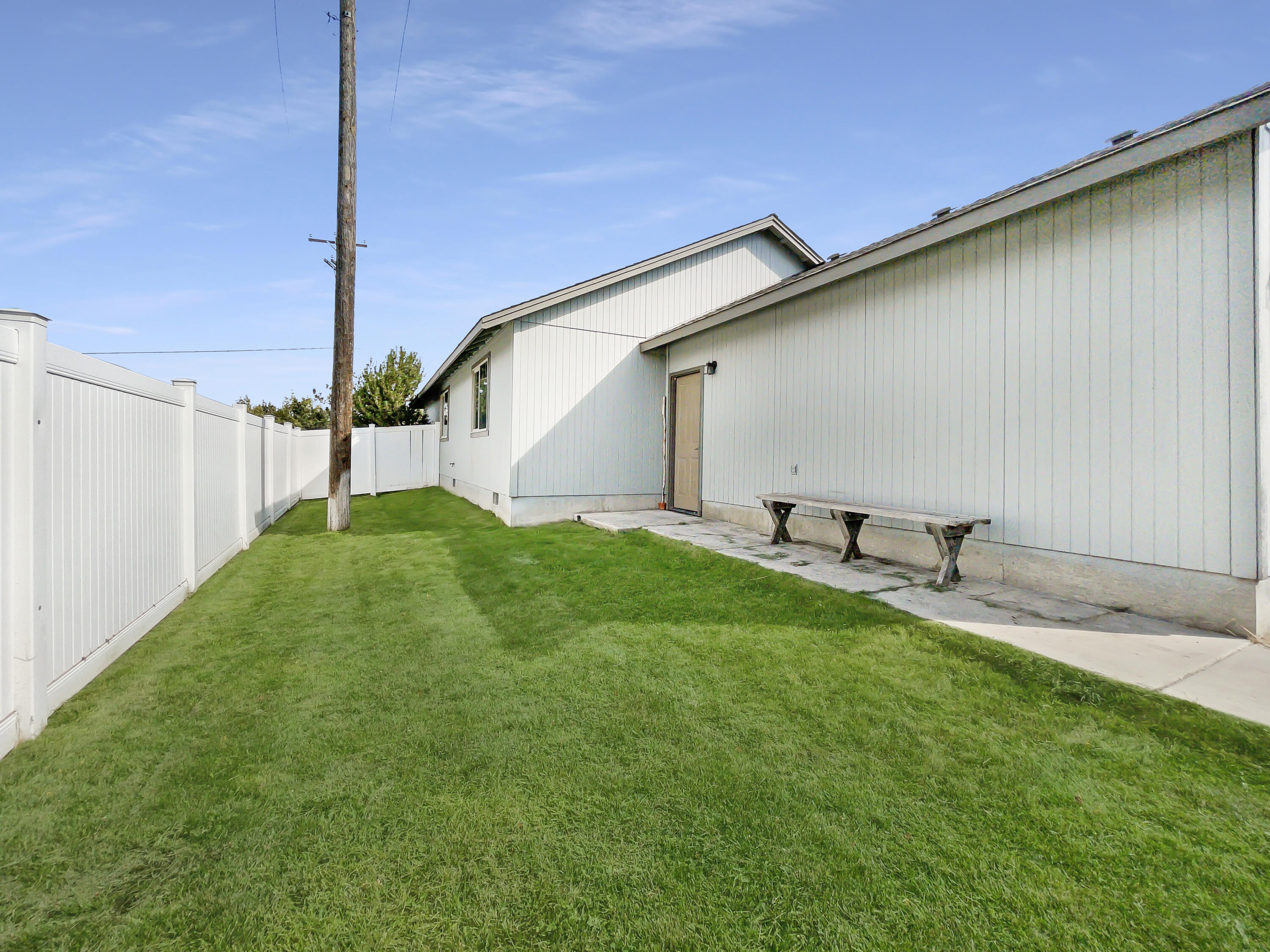 63347 Vogt Road Bend, OR 97701 - Photo 22 of 23 Back Yard
