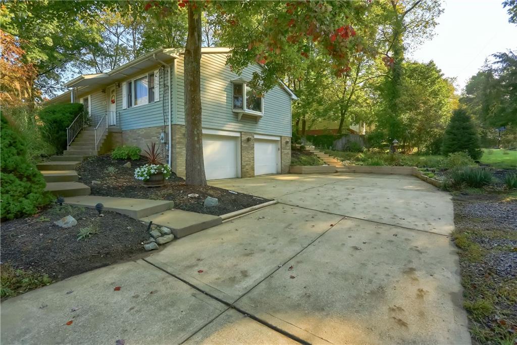 2250 West Hardies Road Gibsonia, PA 15044 - Photo 2 of 25 Gallery Image 2