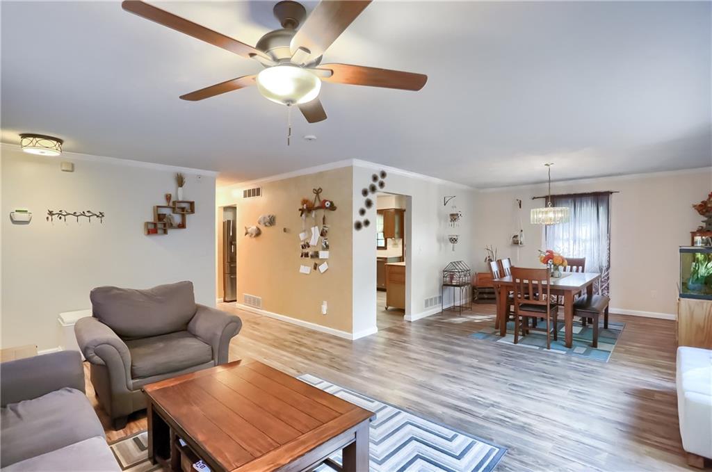 2250 West Hardies Road Gibsonia, PA 15044 - Photo 5 of 25 Gallery Image 5