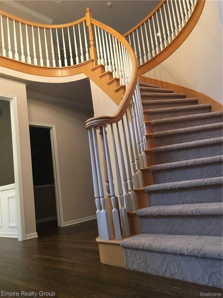 466 Springview Drive Rochester, MI 48307 - Photo 3 of 6 image.jpeg