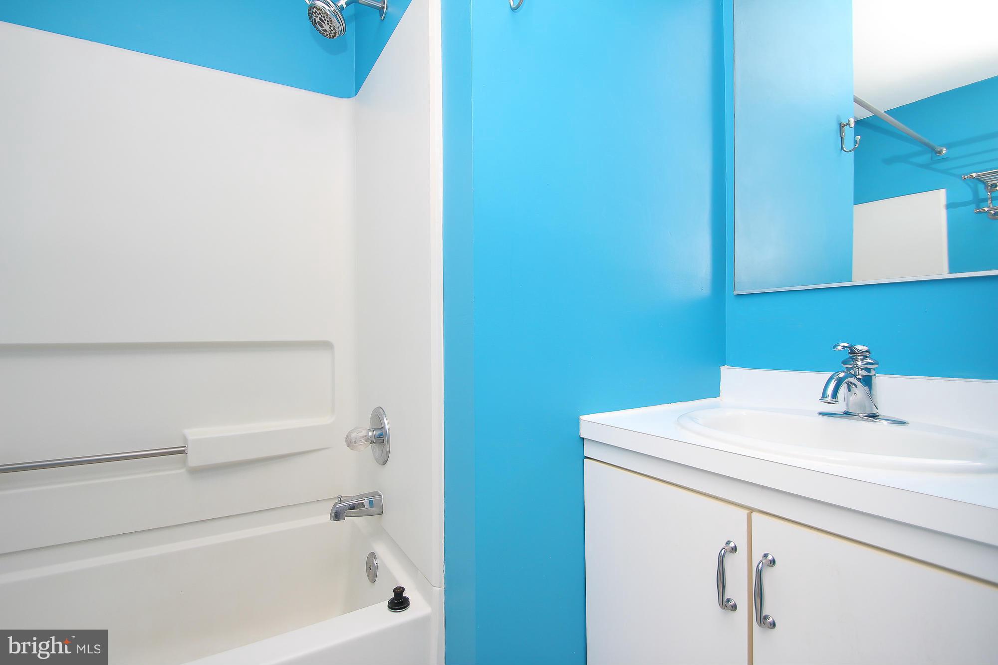 654 Charles Street, Unit R15 Baltimore, MD 21230 - Photo 20 of 25 Bath (Master)