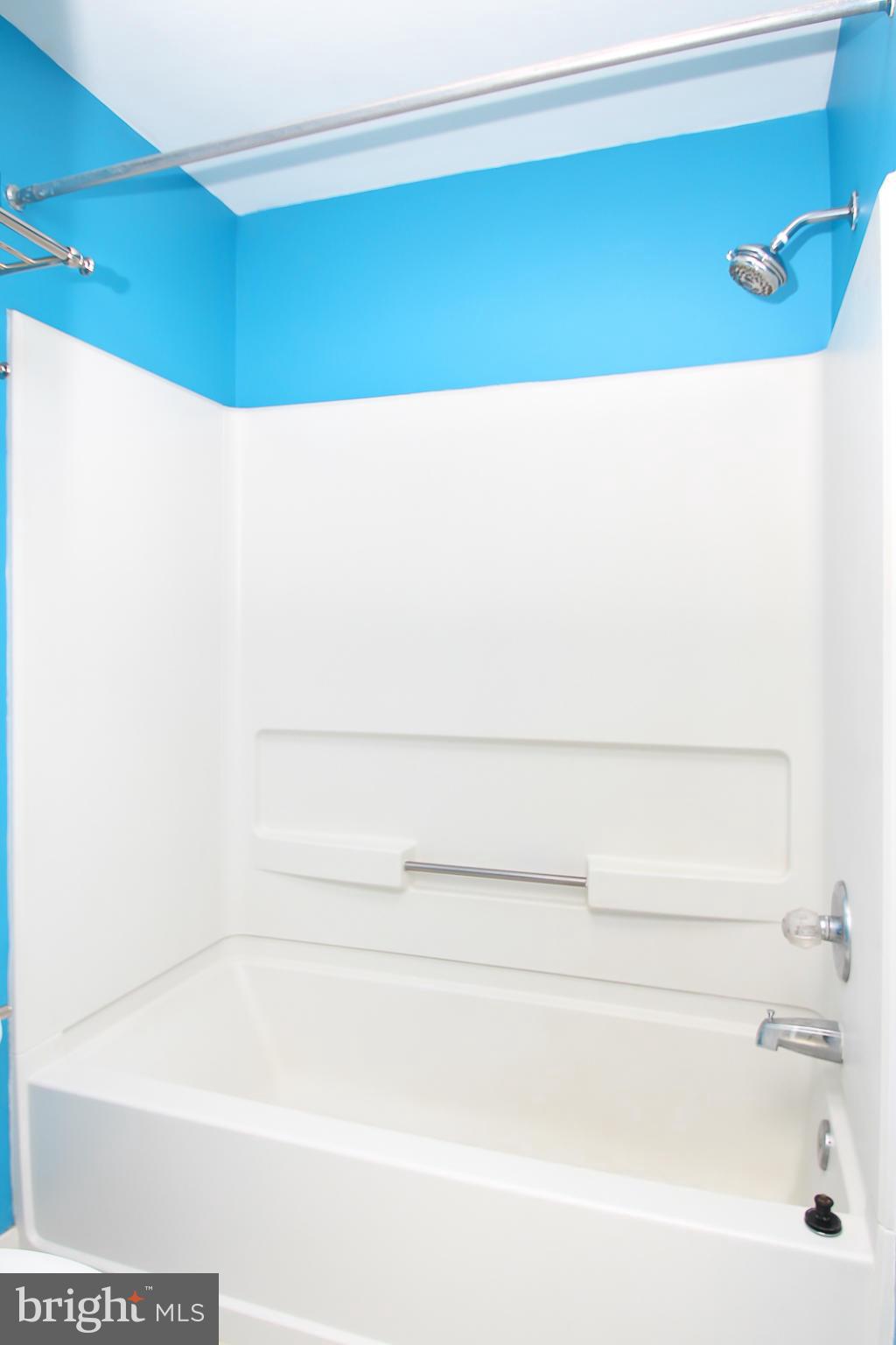 654 Charles Street, Unit R15 Baltimore, MD 21230 - Photo 22 of 25 Bath (Master)