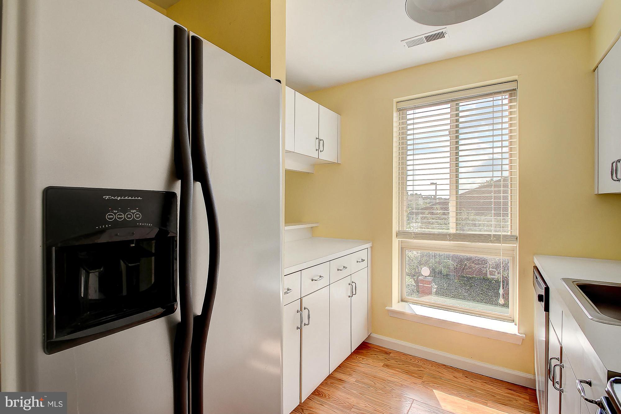 654 Charles Street, Unit R15 Baltimore, MD 21230 - Photo 9 of 25 Kitchen