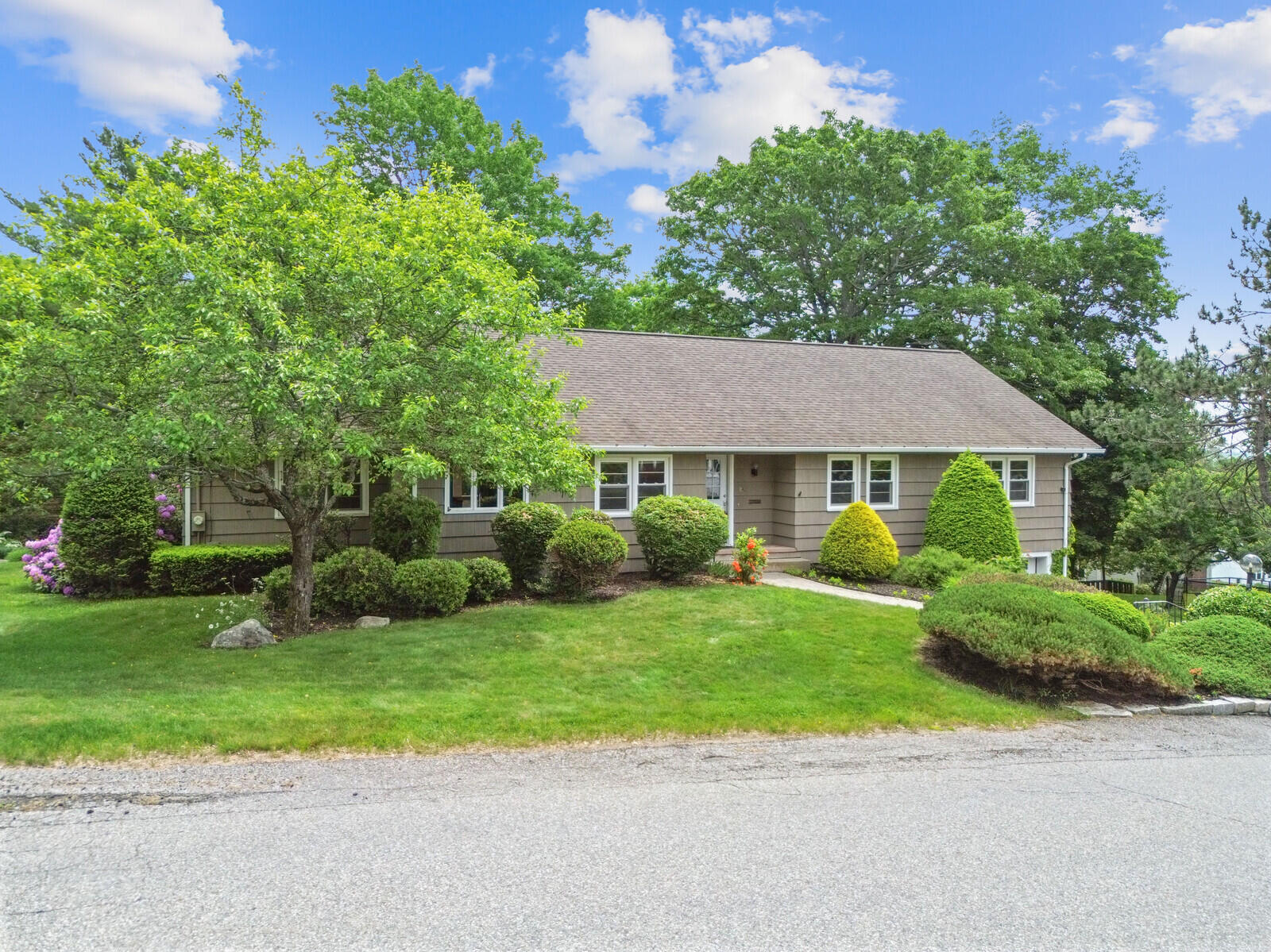 24 High Street Hallowell, ME 04347 - Photo 4 of 52 24 High Street