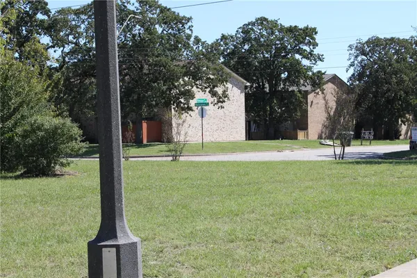 $900 | 2403 Bosque Drive, Unit B, College Station, TX 77845