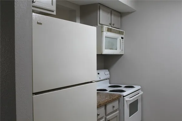 $900 | 2403 Bosque Drive, Unit B, College Station, TX 77845