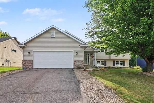 $389,900 | 420 Northeast 9th Avenue, Lonsdale, MN 55046