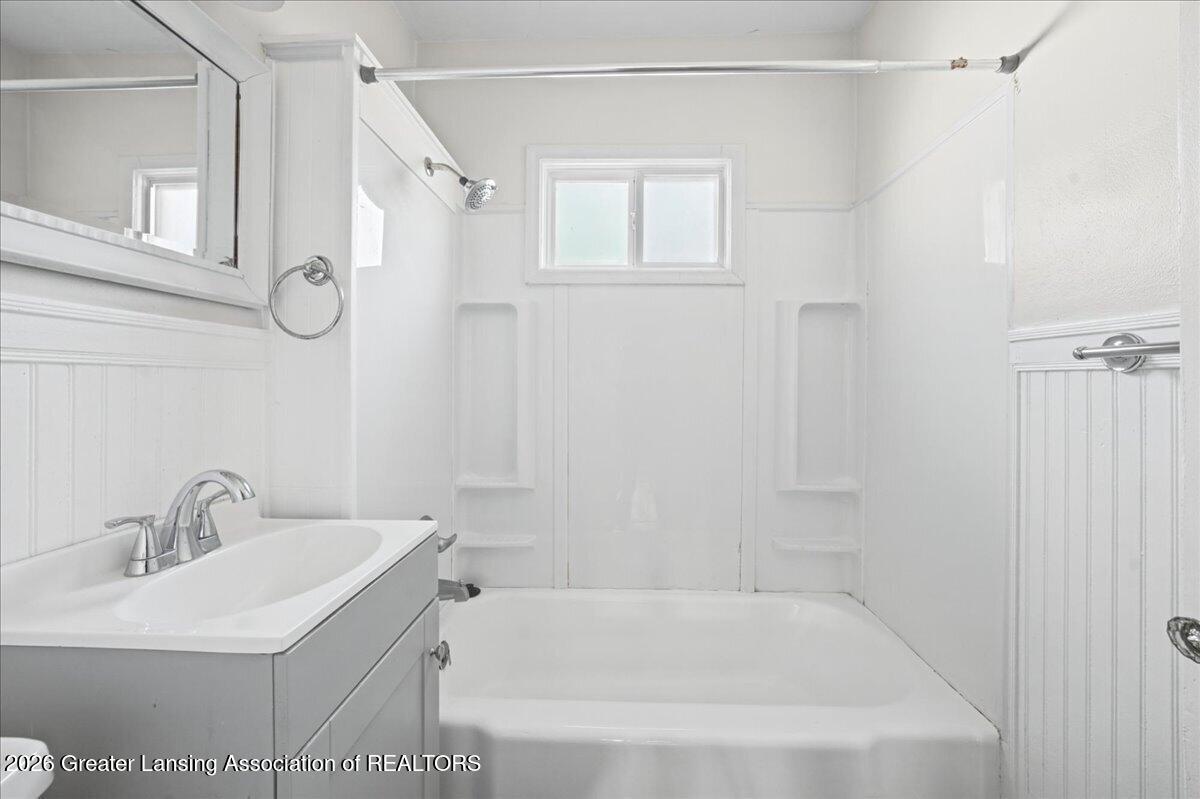 2227 Turner Road Lansing, MI 48906 - Photo 17 of 31 17-DSC02163_web