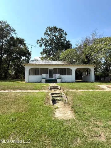 $50,000 | 104 1st Street North, Osyka, MS 39657