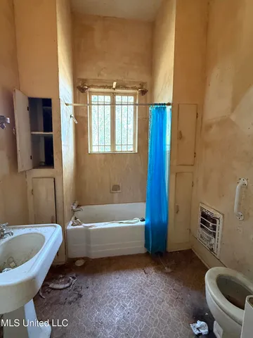 $50,000 | 104 1st Street North, Osyka, MS 39657