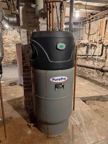 $379,000 | 18-20 Elm Street, Derry, NH 03038