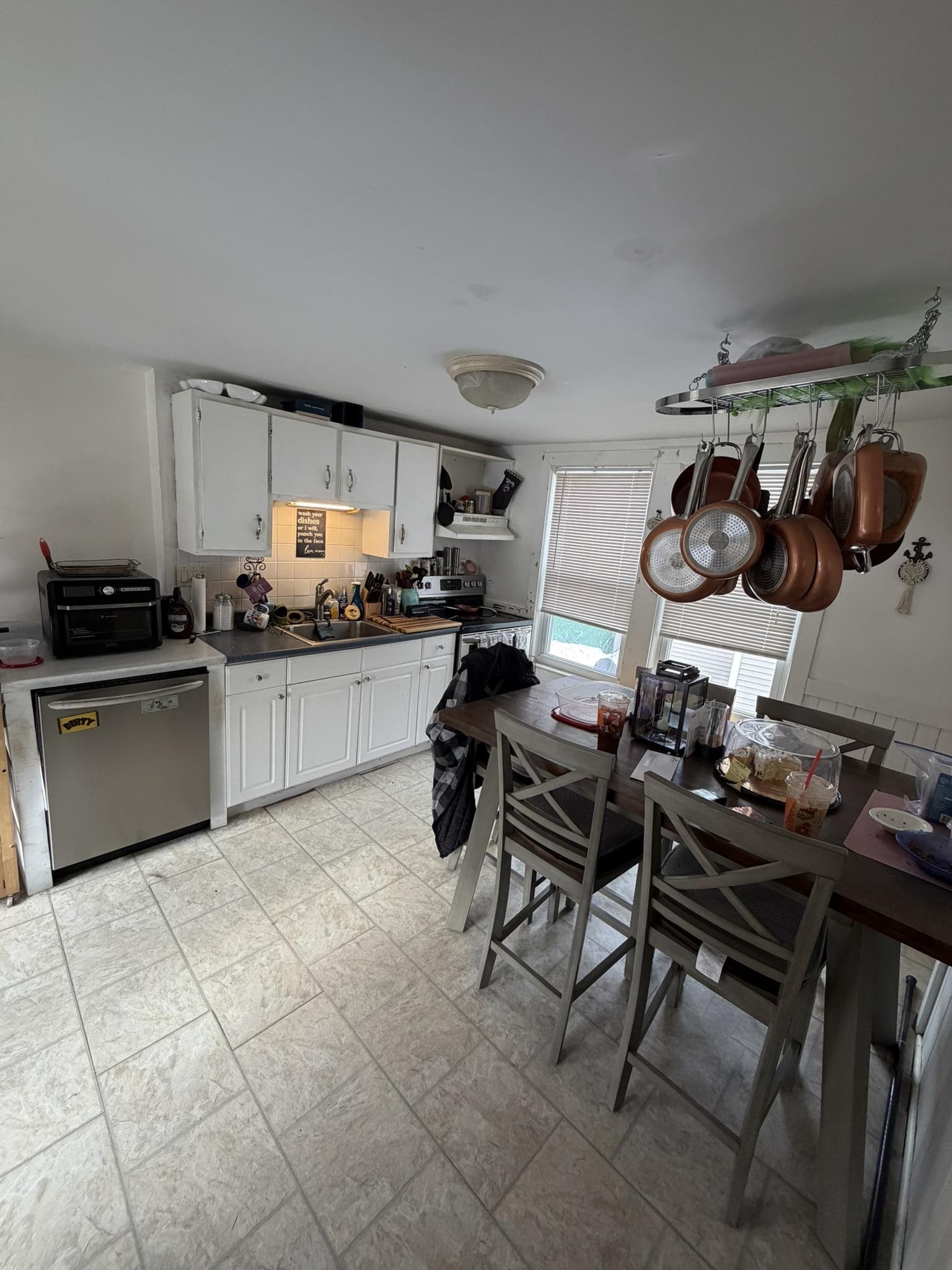 18-20 Elm Street Derry, NH 03038 - Photo 6 of 41