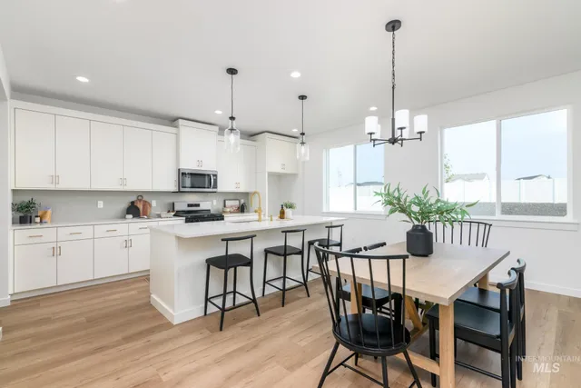 $599,000 | 9004 West Moon River Drive, Star, ID 83669