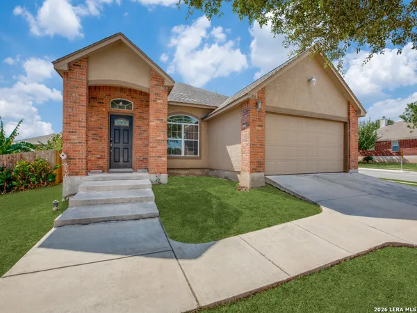 $1,595 | 6102 Still, San Antonio, TX 78222