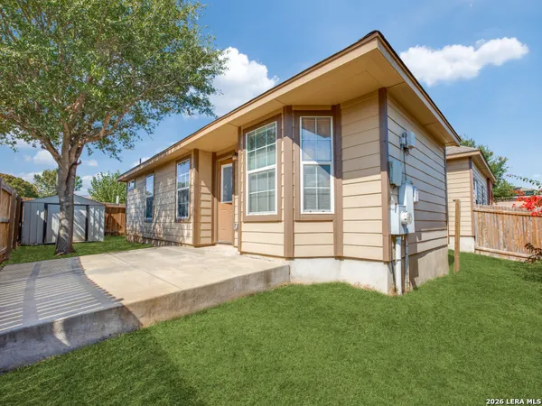 $1,595 | 6102 Still, San Antonio, TX 78222
