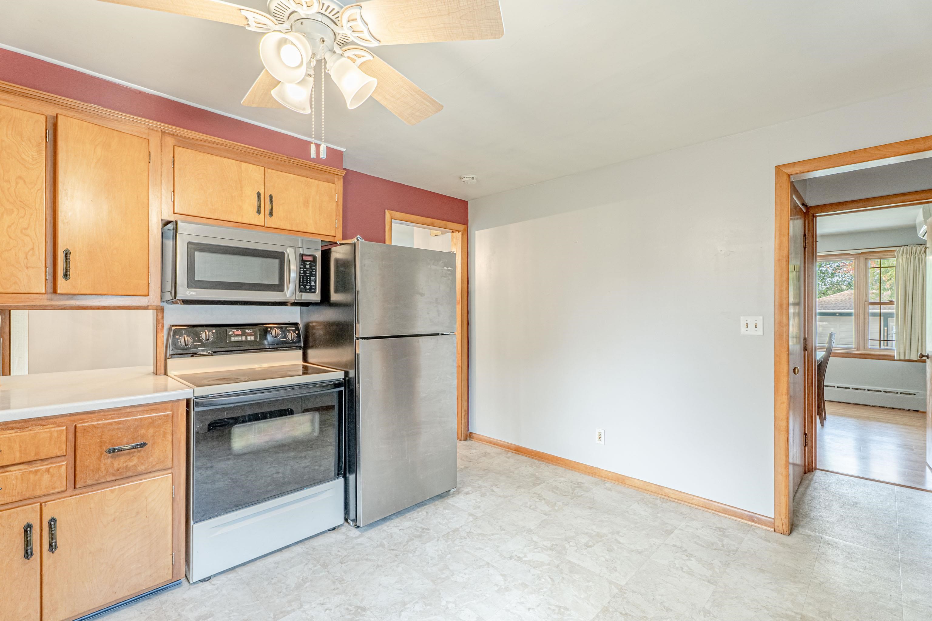 1708 Country Monroe, WI 53566 - Photo 18 of 64