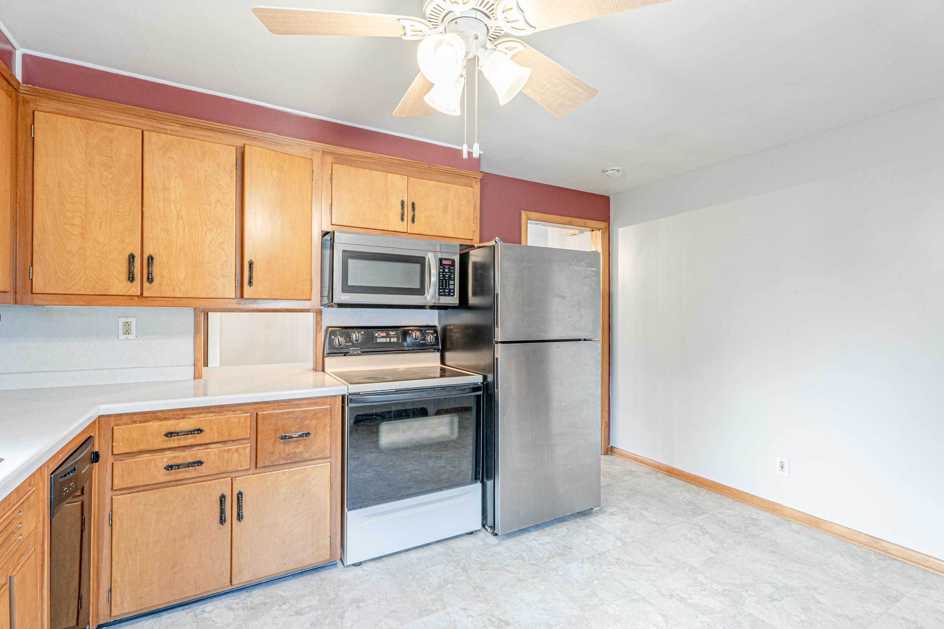 1708 Country Monroe, WI 53566 - Photo 19 of 64