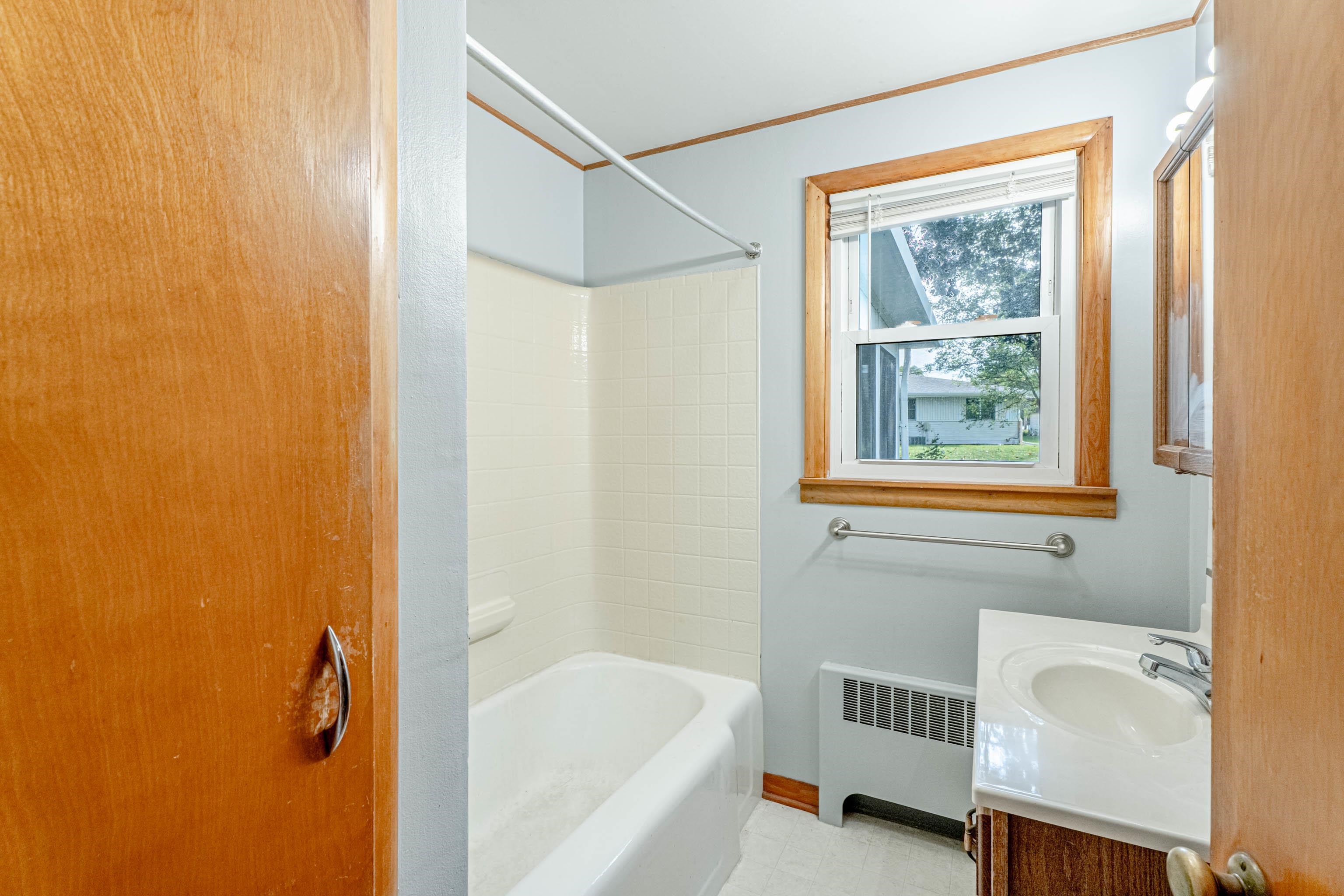 1708 Country Monroe, WI 53566 - Photo 28 of 64