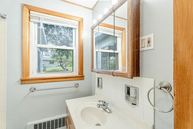 $229,900 | 1708 Country, Monroe, WI 53566