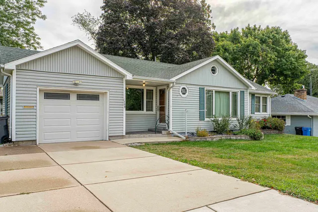 $229,900 | 1708 Country, Monroe, WI 53566