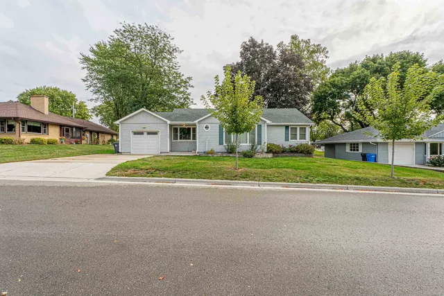 $229,900 | 1708 Country, Monroe, WI 53566