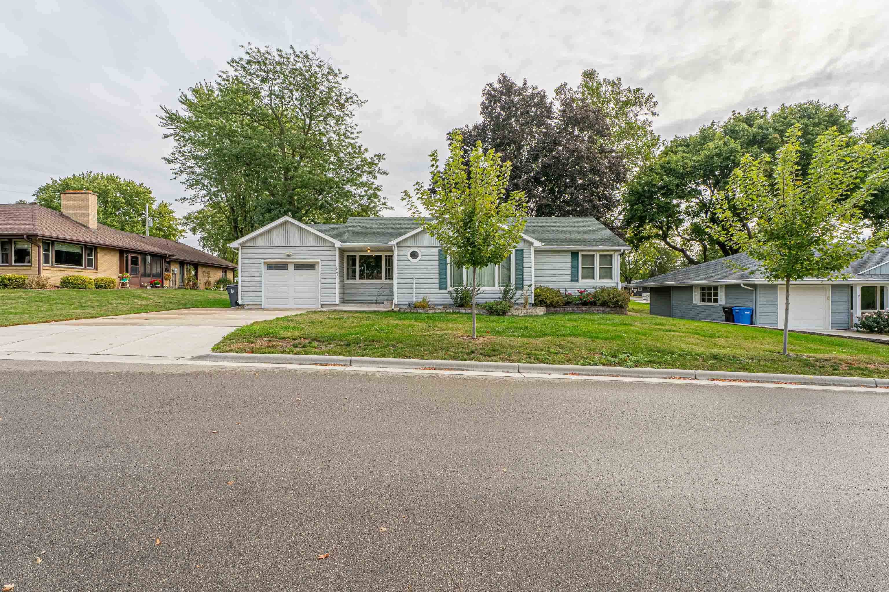 1708 Country Monroe, WI 53566 - Photo 45 of 64