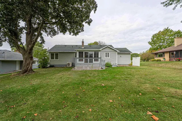 $229,900 | 1708 Country, Monroe, WI 53566