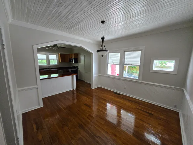 $2,250 | 829 West 1st N Street, Summerville, SC 29483