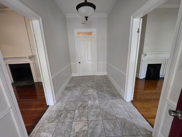 $2,250 | 829 West 1st N Street, Summerville, SC 29483