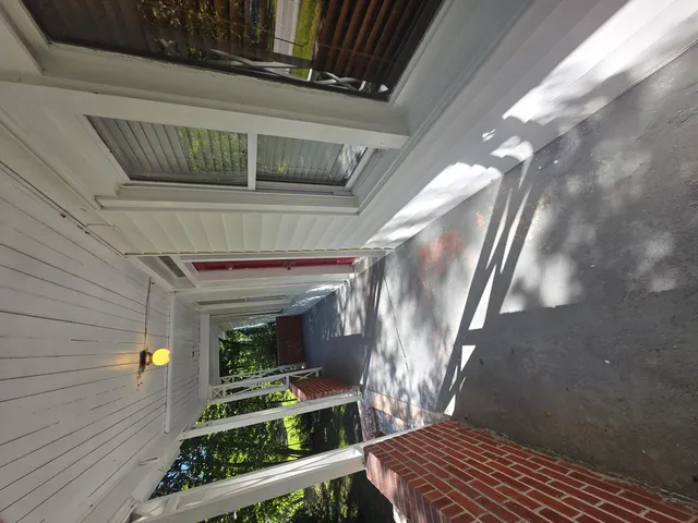 $2,250 | 829 West 1st N Street, Summerville, SC 29483