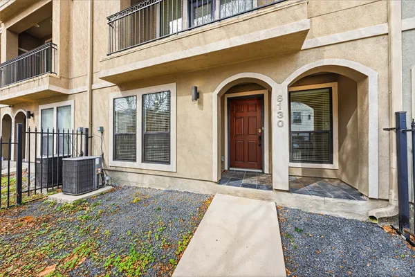 a view of entrance door of the house