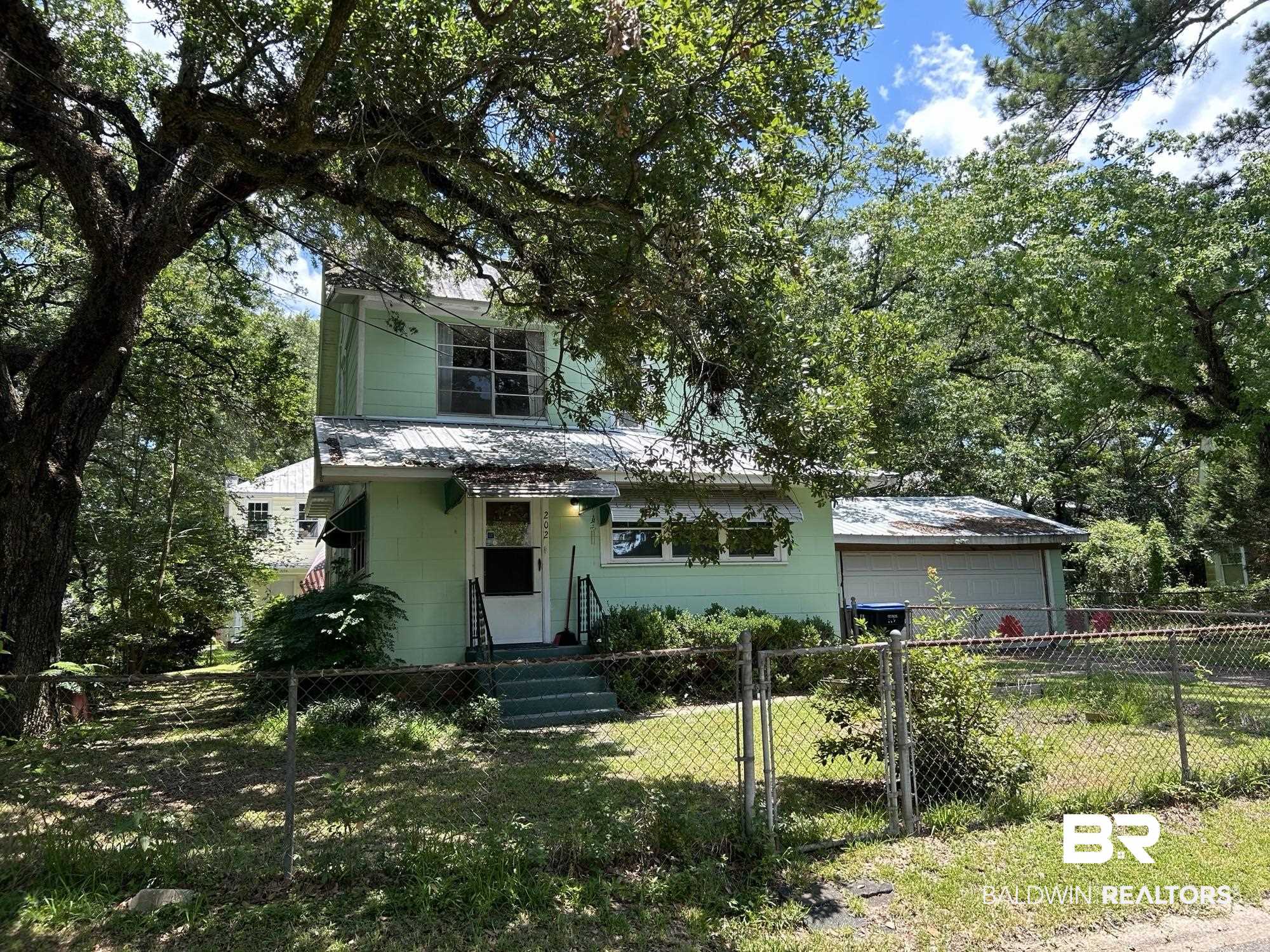 202 4th Street Mobile, AL 36611 - Photo 3 of 27