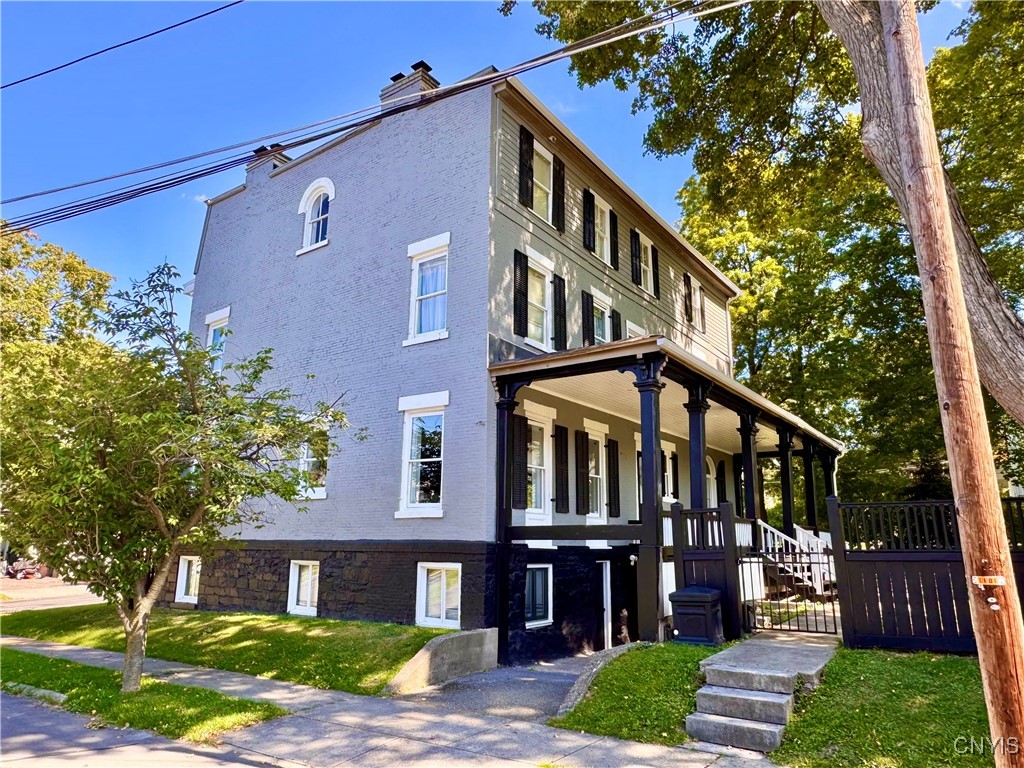 24 Grover Street Auburn, NY 13021 - Photo 3 of 50