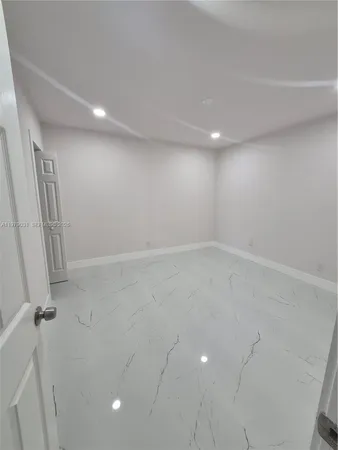 $997,777 | 2121 Northwest 14th Street, Miami, FL 33125