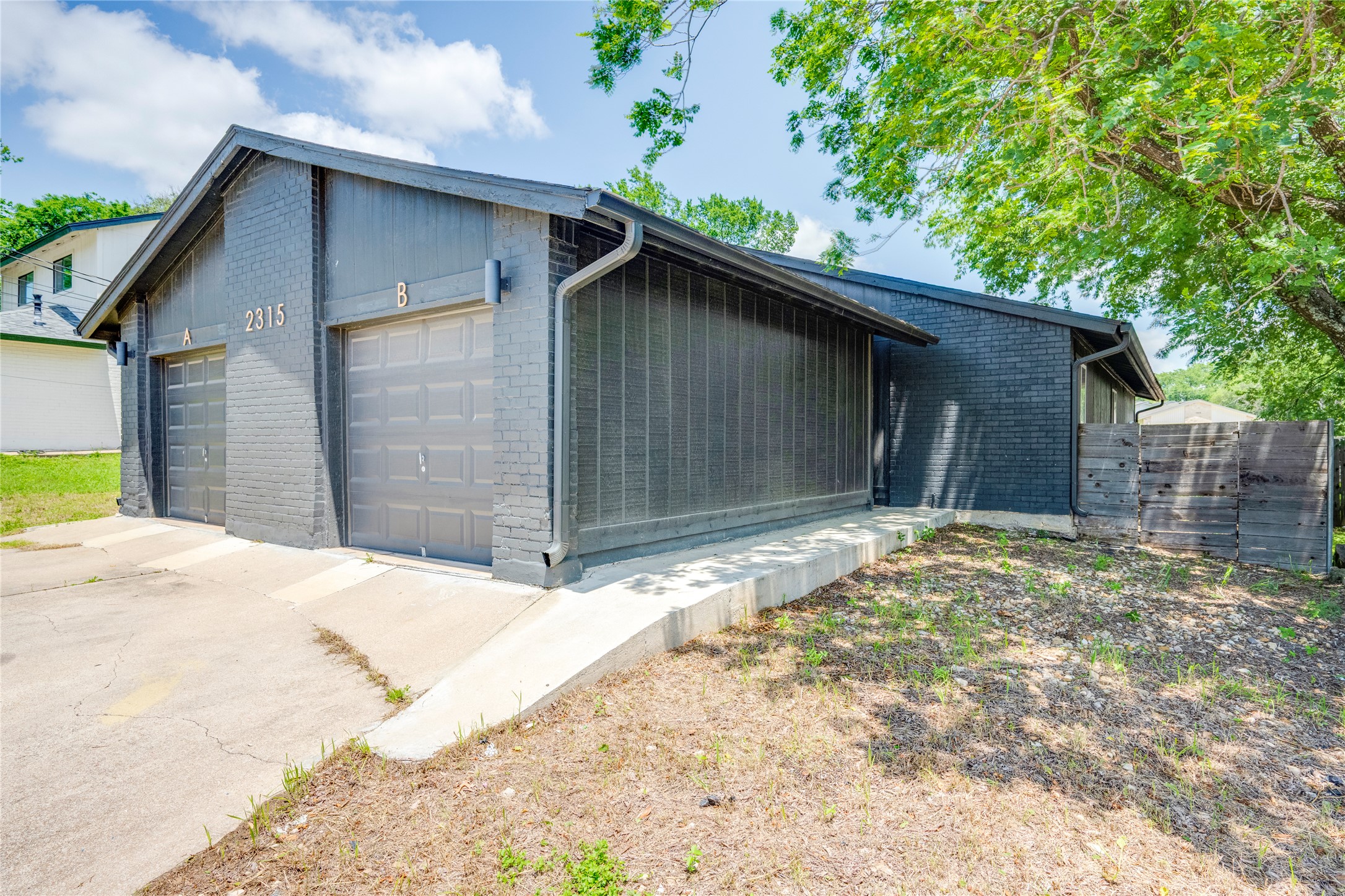 2315 Burleson Road Austin, TX 78741 - Photo 3 of 29
