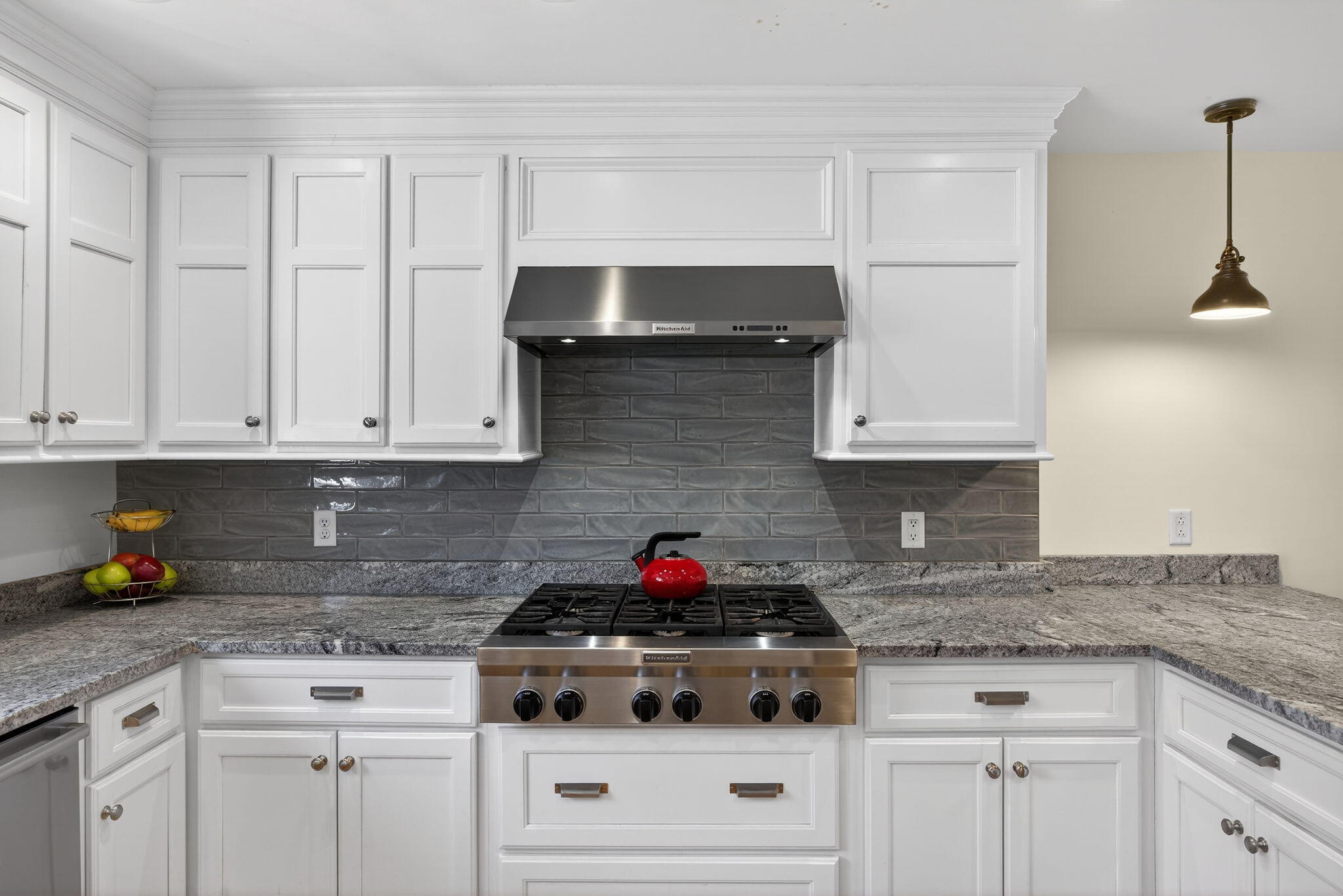 70 Old Queen Anne Road Chatham, MA 02633 - Photo 16 of 61 Gas cooktop