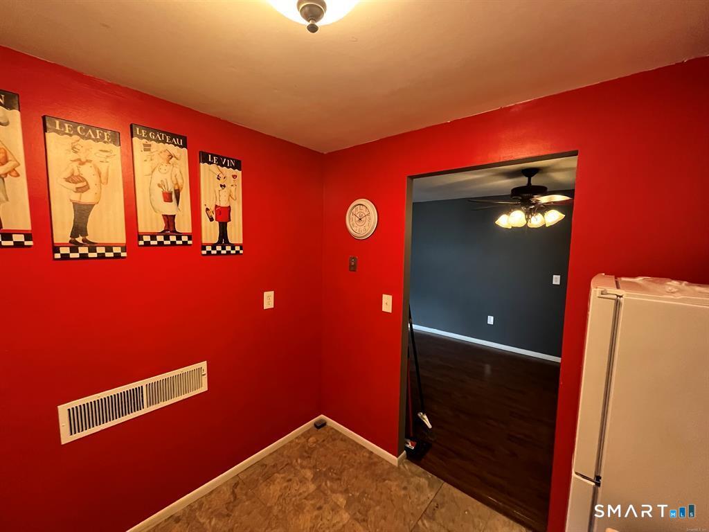 53 Wolcott Hill Road, Unit B17 Wethersfield, CT 06109 - Photo 14 of 24