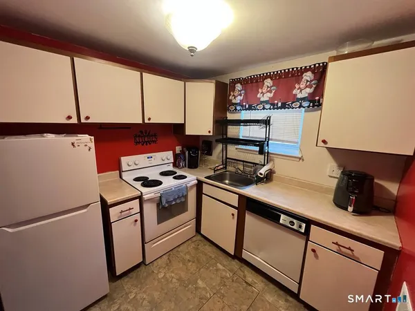 $1,500 | 53 Wolcott Hill Road, Unit B17, Wethersfield, CT 06109