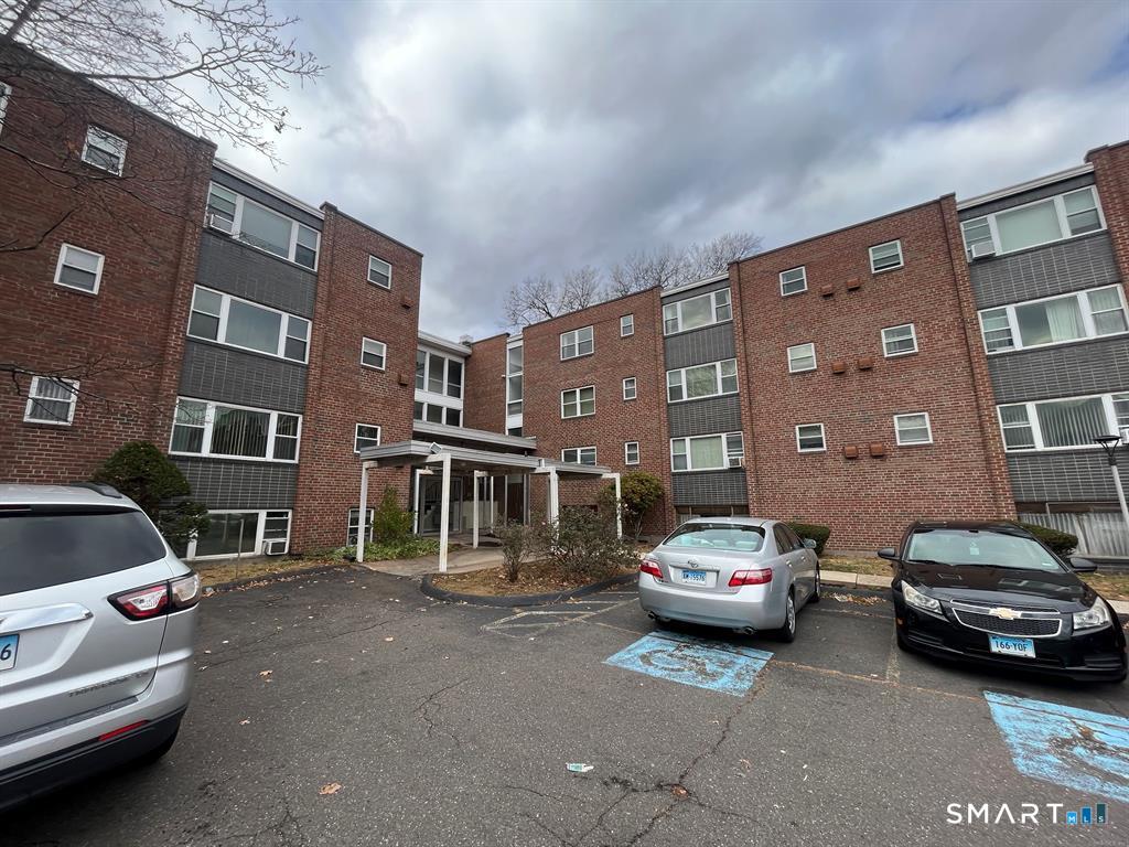 53 Wolcott Hill Road, Unit B17 Wethersfield, CT 06109 - Photo 18 of 18