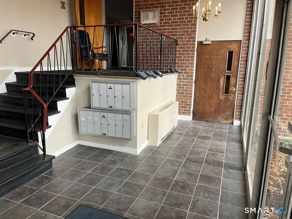 $1,500 | 53 Wolcott Hill Road, Unit B17, Wethersfield, CT 06109